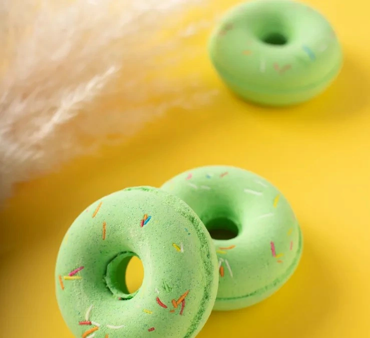 Donut Shape with Candy Bath Bomb Cleaning Moisturizing Aromatherapy