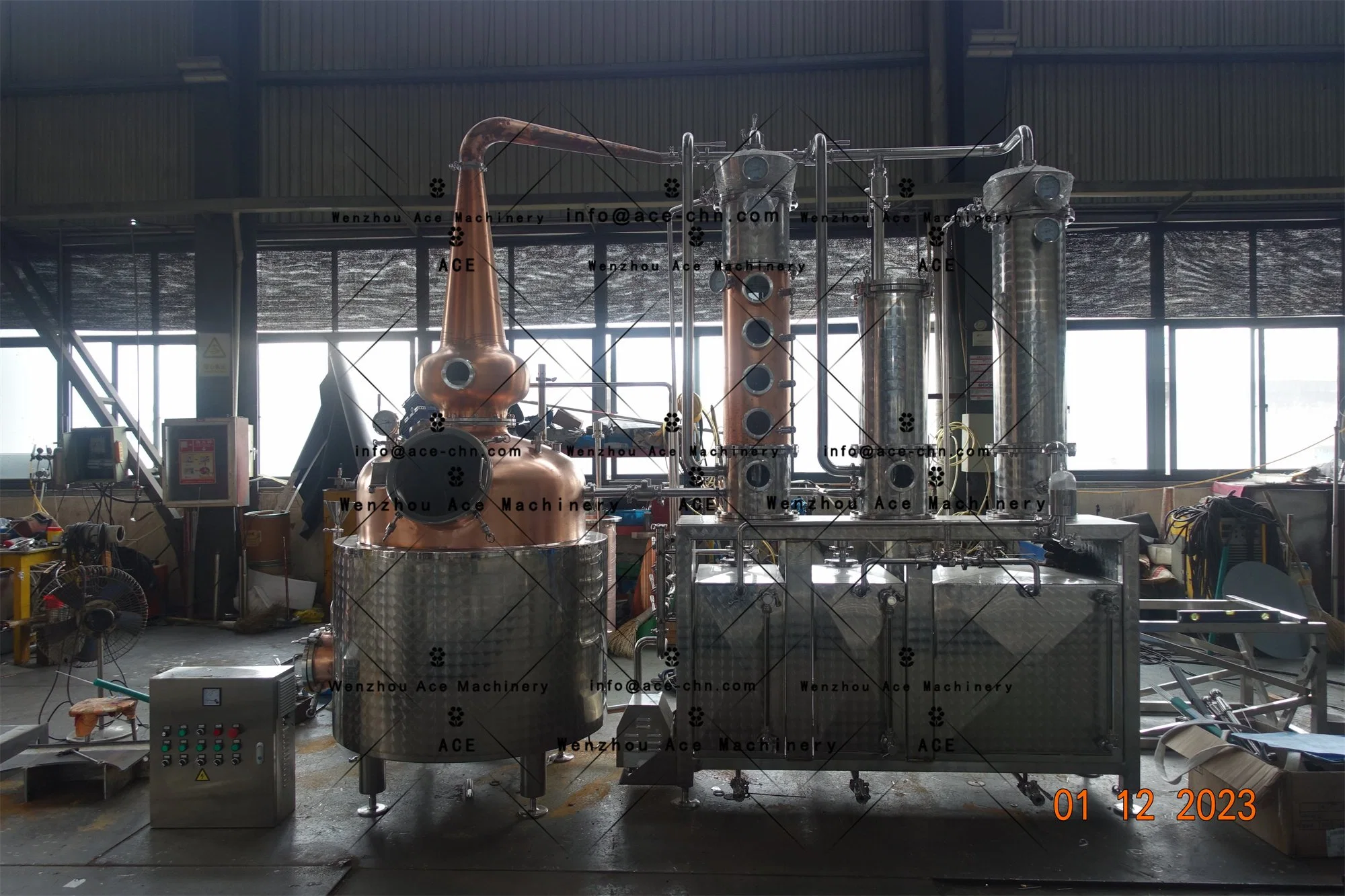 Steam Jacketed Tank/Boiler with Copper Distiller Column and Mixer/Agitator for Distillation Equipment