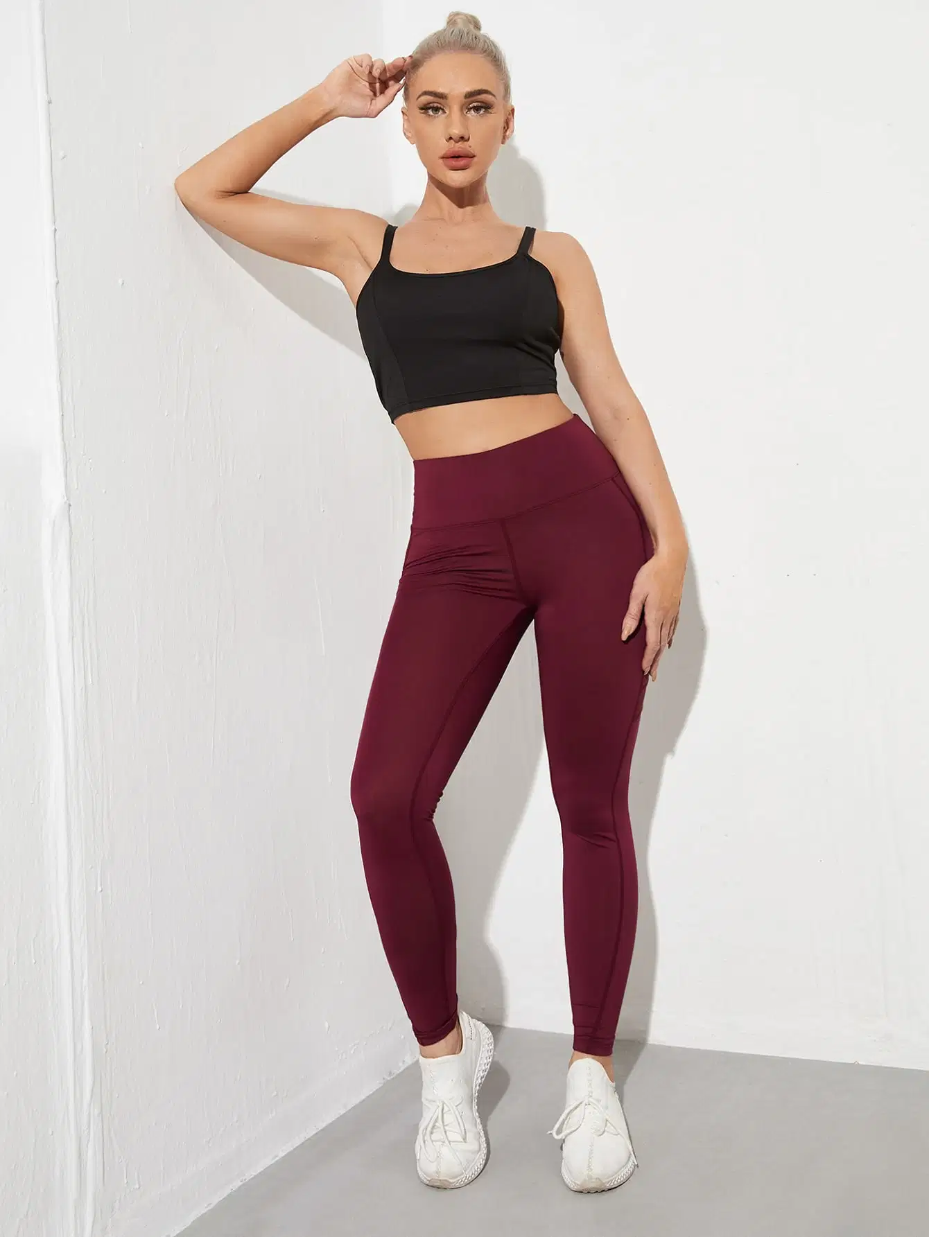 Deux couleurs disponibles Pantalon de yoga actif respirant sexy pour femmes.