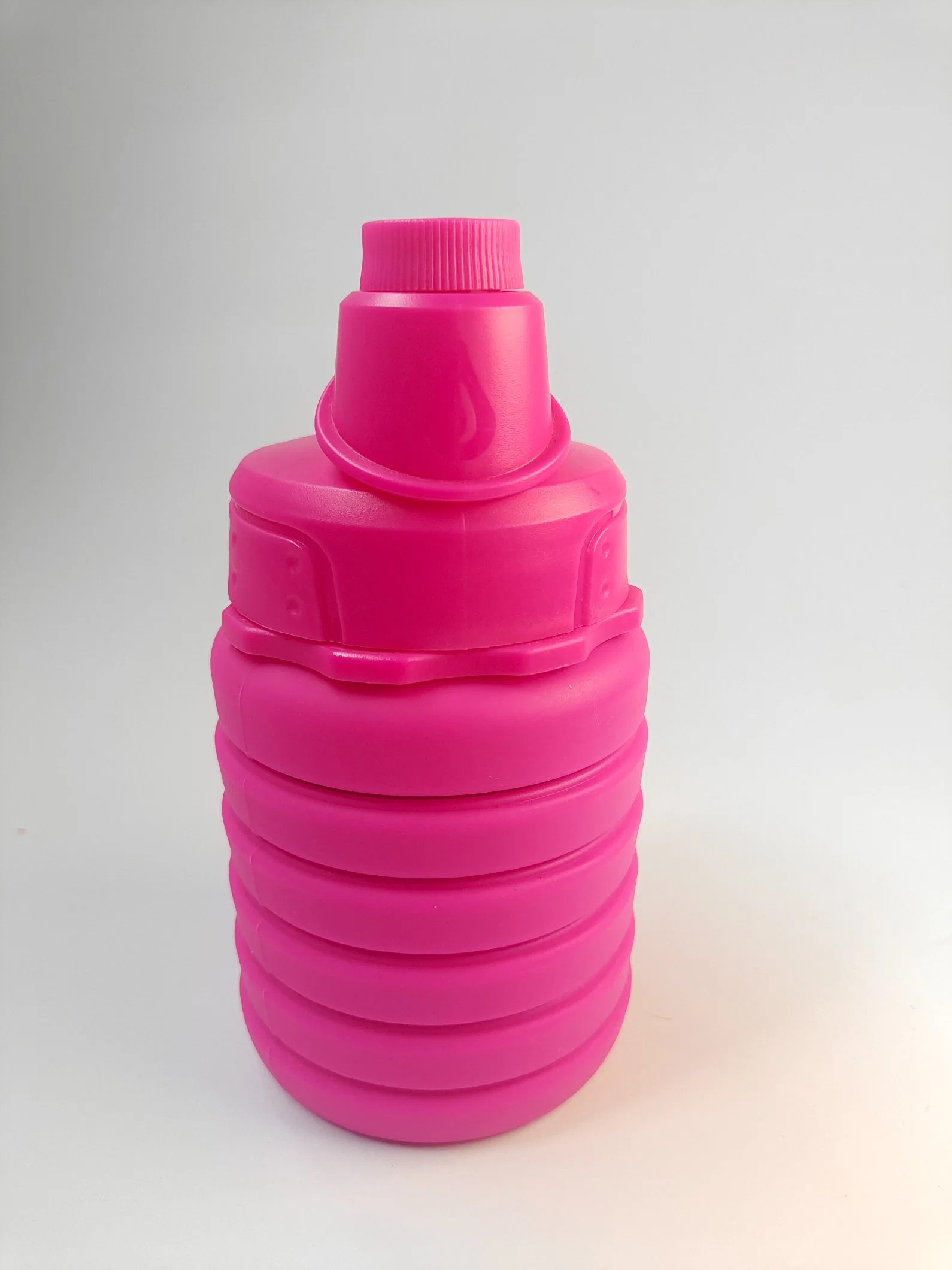 Bouteille d'eau en silicone pliable personnalisable pour les activités sportives de voyage en extérieur