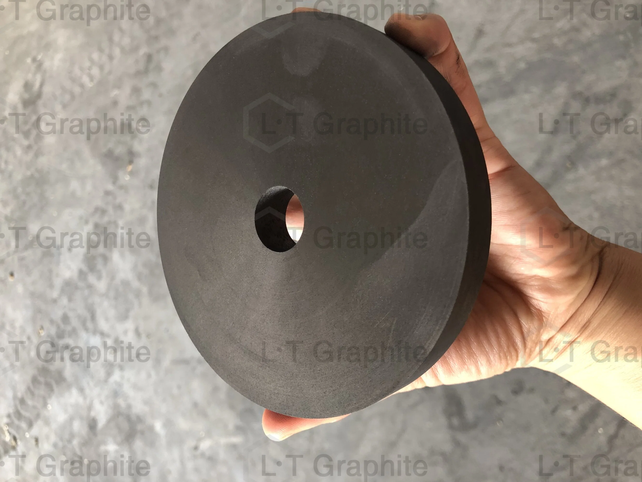 Fabrication de moules de graphite utilisées pour l'outillage de précision supérieure