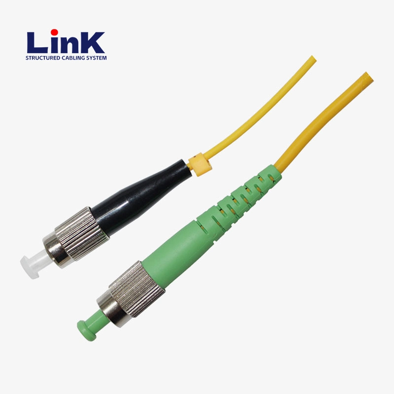 Cable de conexión de fibra óptica blanco de 2 metros de Simplex modelo 3D.