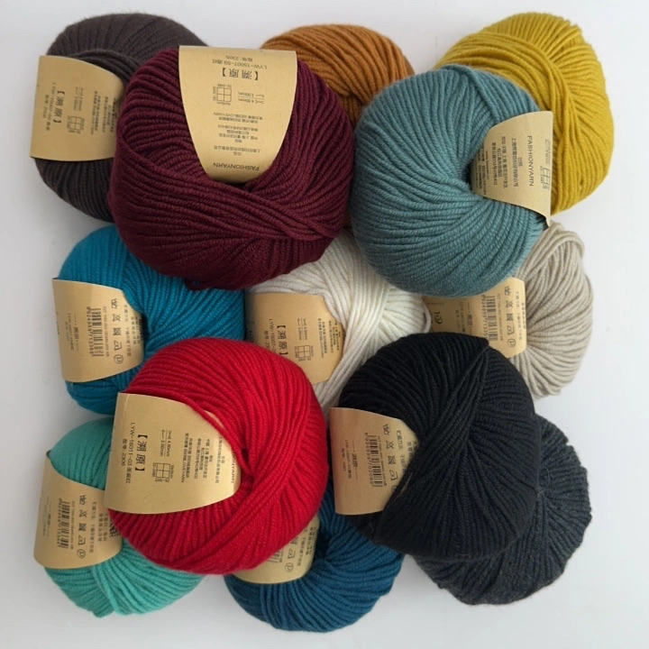 Wholesale/Supplier 100% Merino Wool Yarn 50g/Ball 4ply Baby Soft Yarn for Hand Knitting Baby Sweater