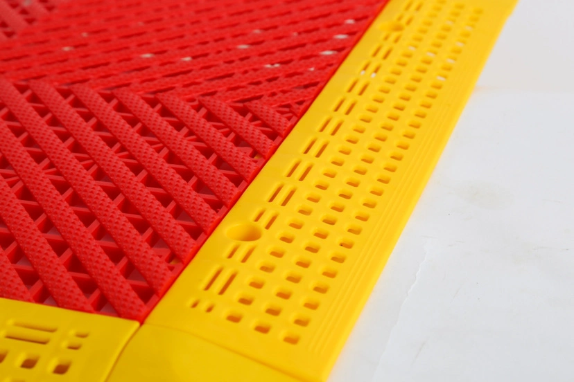 Anti Slip and Drainage Holes Car 4s Store Film Shop Use PVC PP Garage Floor Tile Mat 500X500mm with Safety Edge