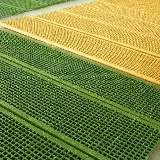 1.5" Glass Fiber Grating FRP Fiberglass Molded Mesh Sheet for Floor / Chemical Industry