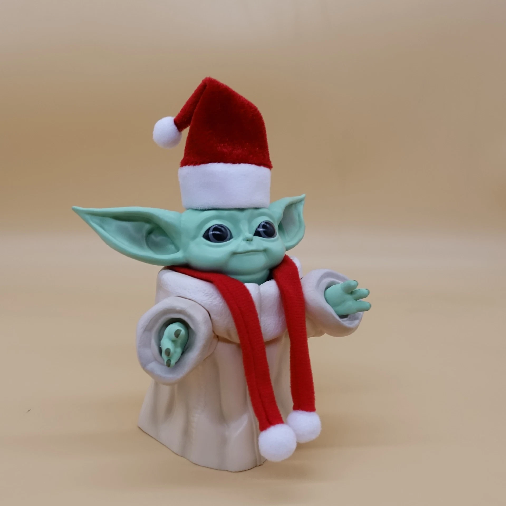 2021 New Arrival Baby Yoda Mini 8cm Mandalorian for Wholesale/Supplier