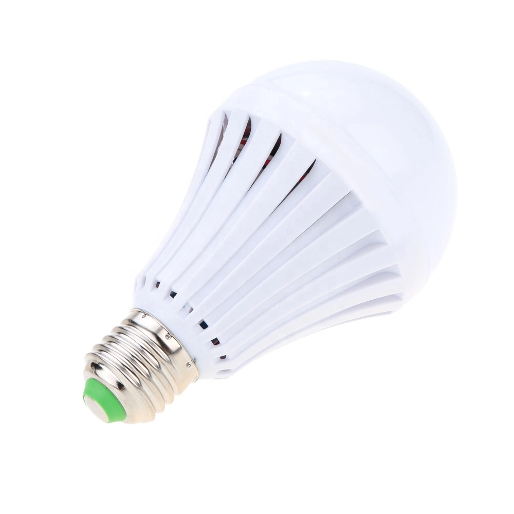 المصباح LED الأفضل مبيعًا في حالات الطوارئ E27 B22 Base 5W 7 واط مصباح LED LED بقوة 12 واط يعمل بالبطارية، مصباح LED للطوارئ قابل لإعادة الشحن