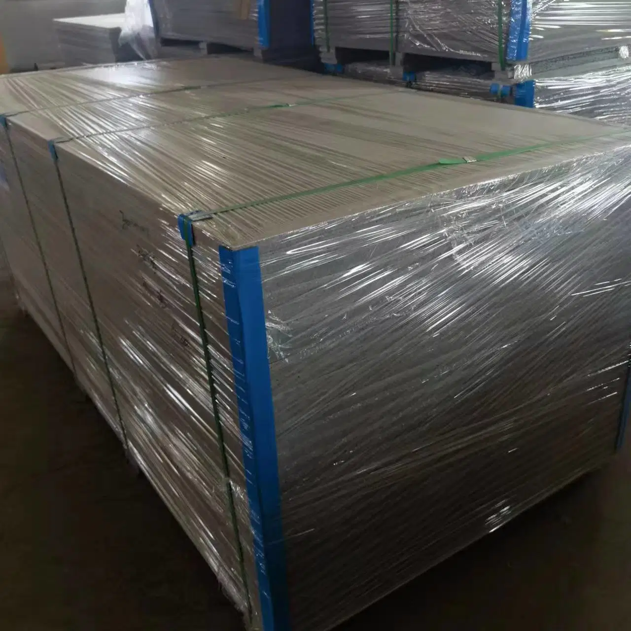 High Performance 12mm 20mm Asbestos-Free Fiber Cement Board for Suspended Ceiling Materials