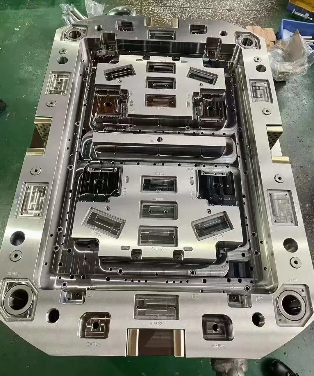 Hochpräzise Kunststoff-Spritzguss-Basis Auto Standard-Form Basis Kunststoff Spritzgussform, Basis