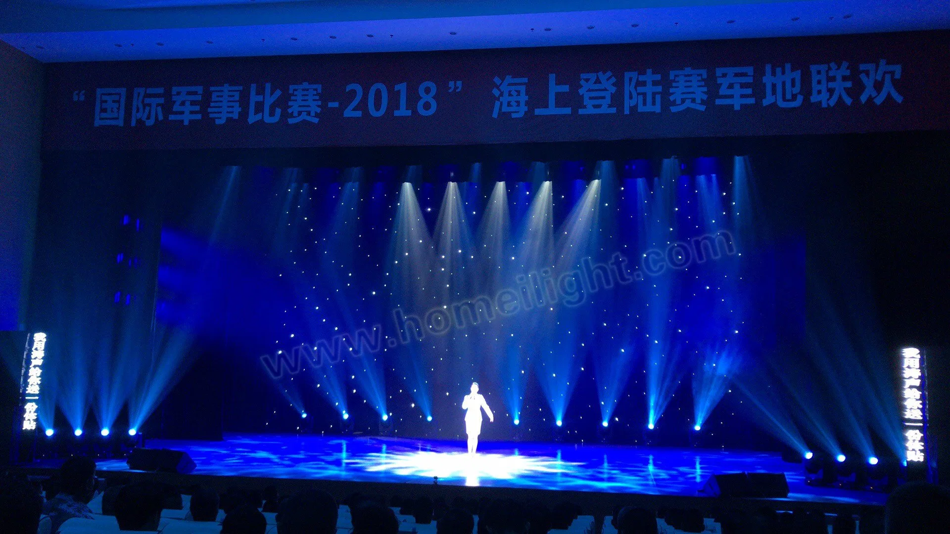 Hot Sale Stage Decoration Twinkle Cloth Bw LED Star Curtain for Party Event Background