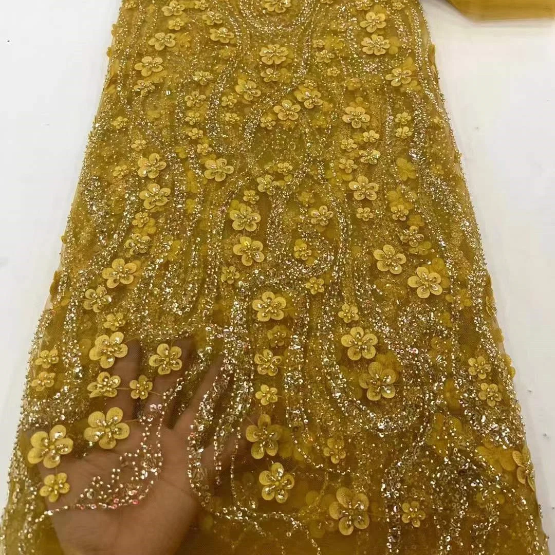 2023 Tissu en dentelle brodée de perles de machine pour robe de mariage de luxe de designer