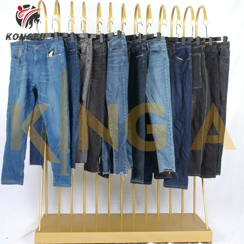 Mixed Clothes Bales Bundle Used UK Female Male Winter Denim Jeans Used Clothing Bales 45kg in Uganda