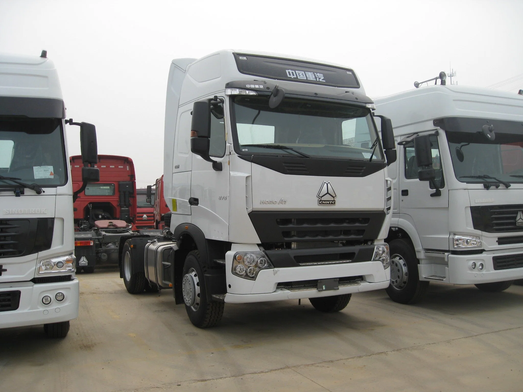 شاحنة مستعملة برأس المقطورة A7 371وحدات HP Sinotruk Shacman F3000 رأس الجرار