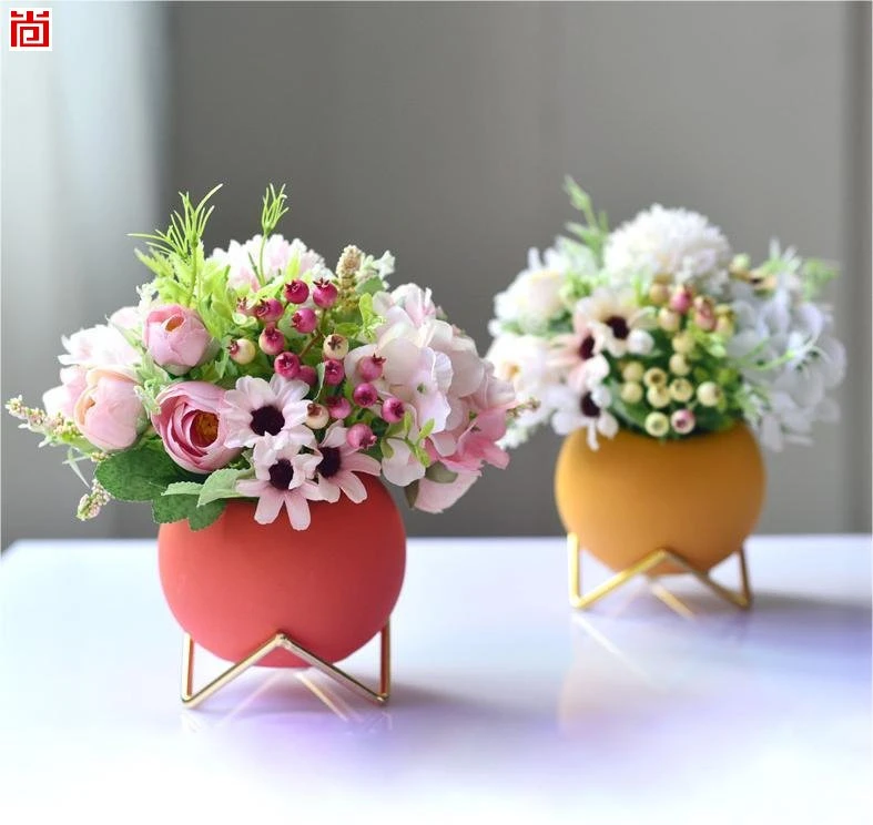 Different Color Round Shape Glass Vase with Metal Stand