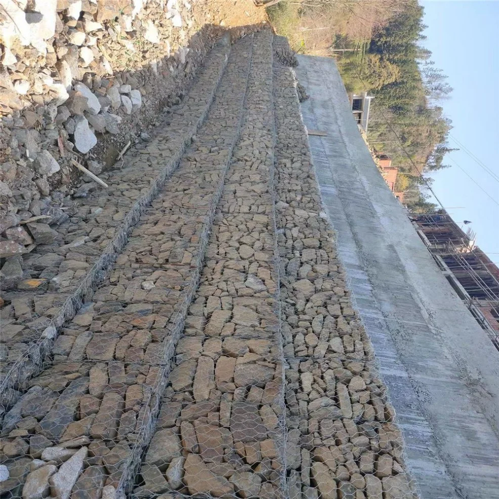 Hot DIP Galvanized Gabion Cage/Hexagonal Net Stone Embankment Revetment Cage