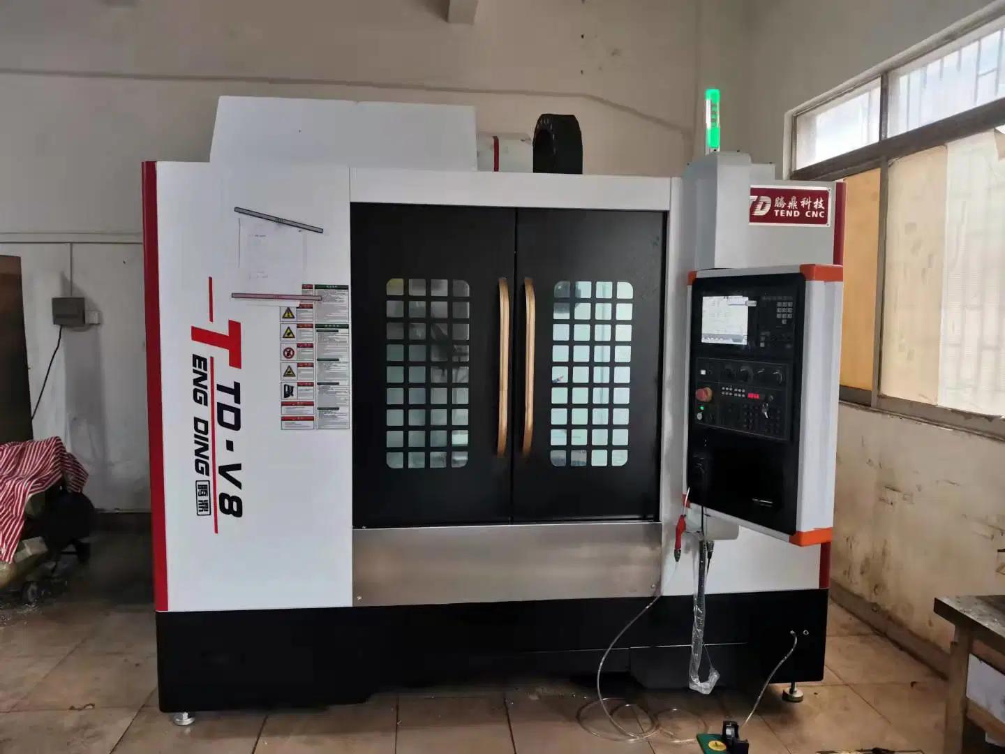 Gravura de perfuração CNC do molde de metal e máquinas de moagem TC-870