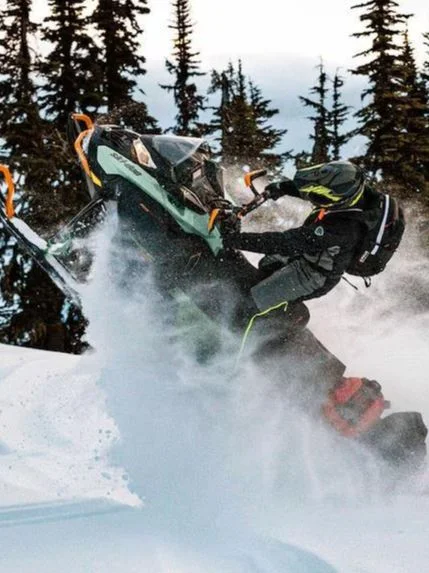 900cc piscina pistas de esquí deporte de la expedición de Motos de Nieve Nieve vía moto