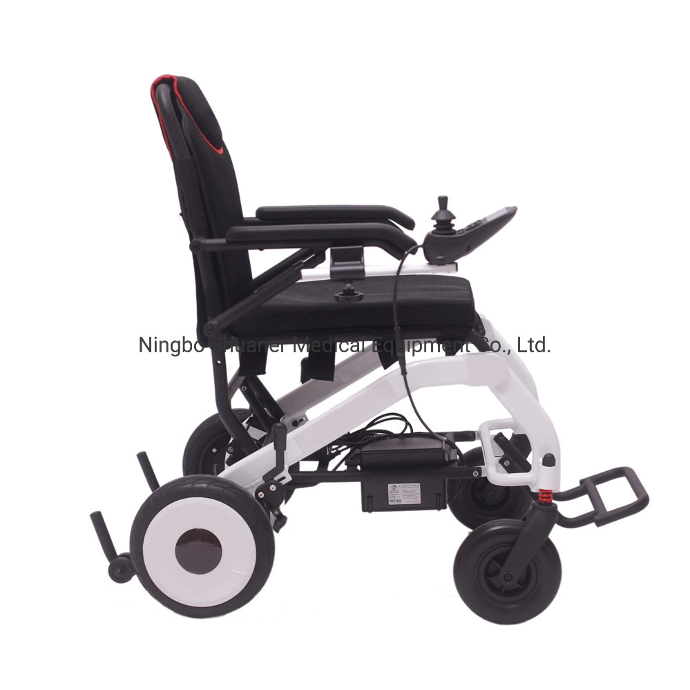 Les produits médicaux OEM de pliage de fauteuil roulant électrique de commande à distance d'alimentation Rollator pliable Walker