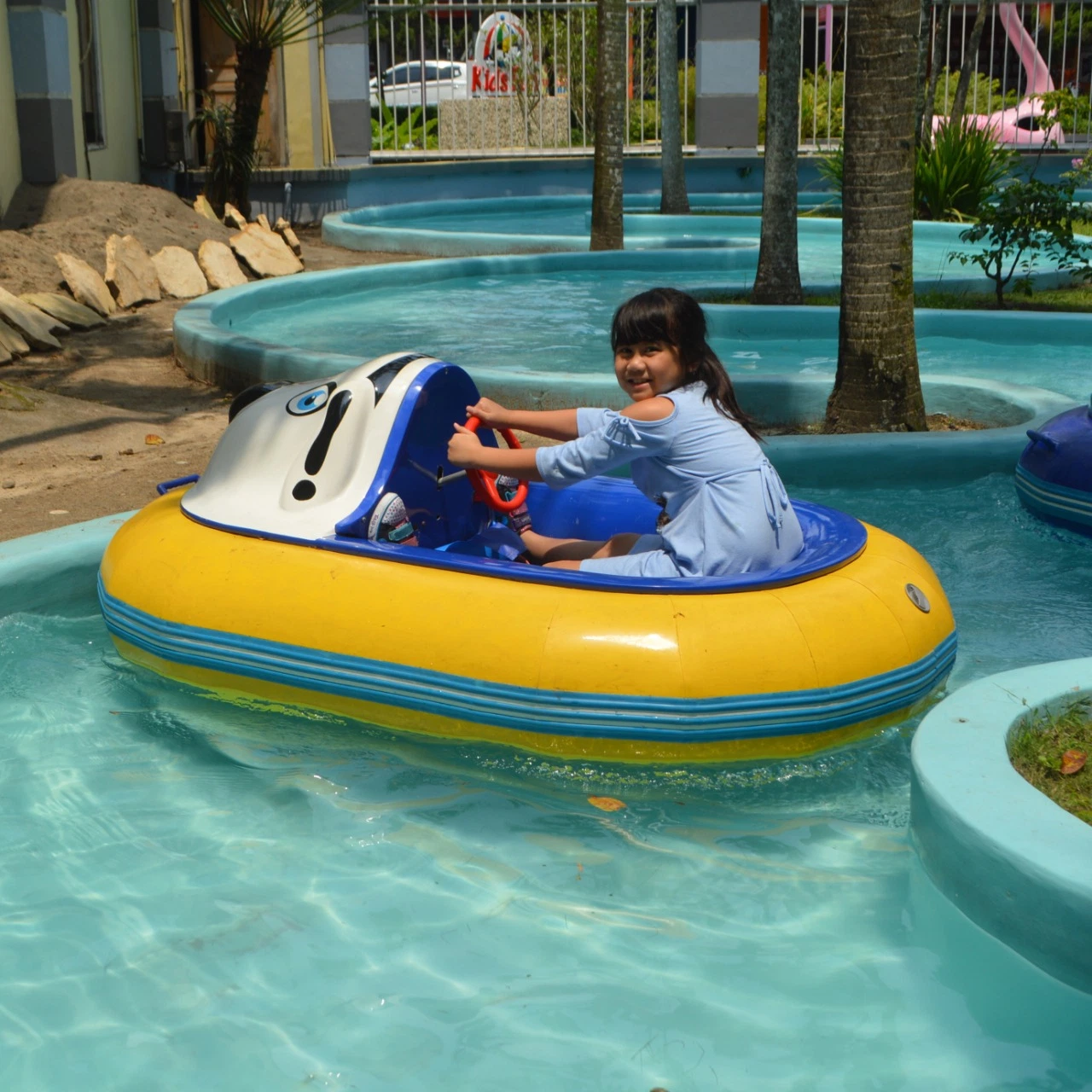 Hot Sale High Quality New Design Dalmatians Animal Shape Fiberglass Electric Kids Bumper Boats