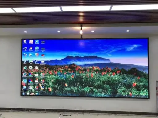 En el interior de alta definición de pared de vídeo LED Pantalla LED de P2.