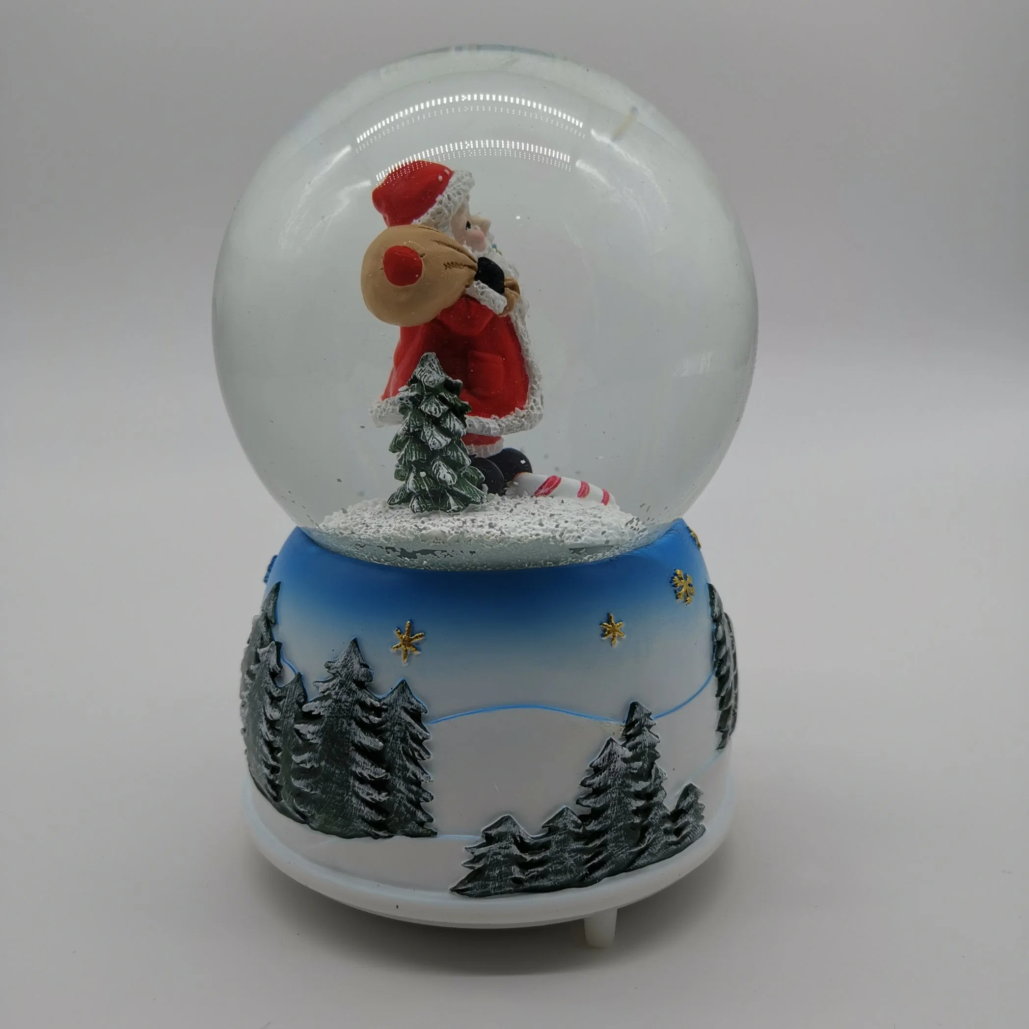 Christmas New Figurine Design Music Santa Clause Snow Globe with White Snowflake Inside for Christmas Gifts Manufacture Directly