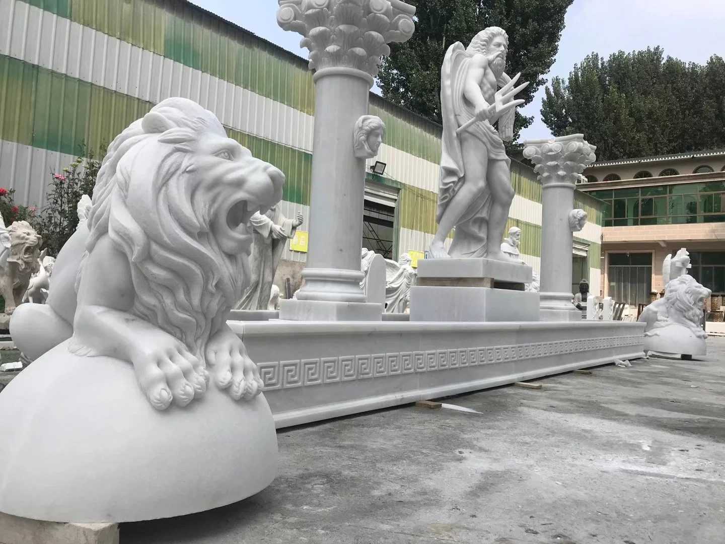 Large Size Outdoor Natural Stone Hand Carve Marble Garden Water Fountain with Lion