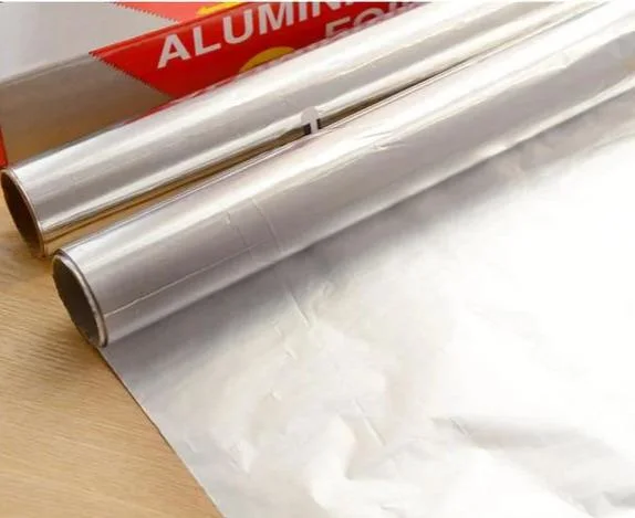 8011 Aluminiumfolie dünne Rolle für Lebensmittel Verpackung Box 90 Mic Geprägte Mögliche Aluminiumspule
