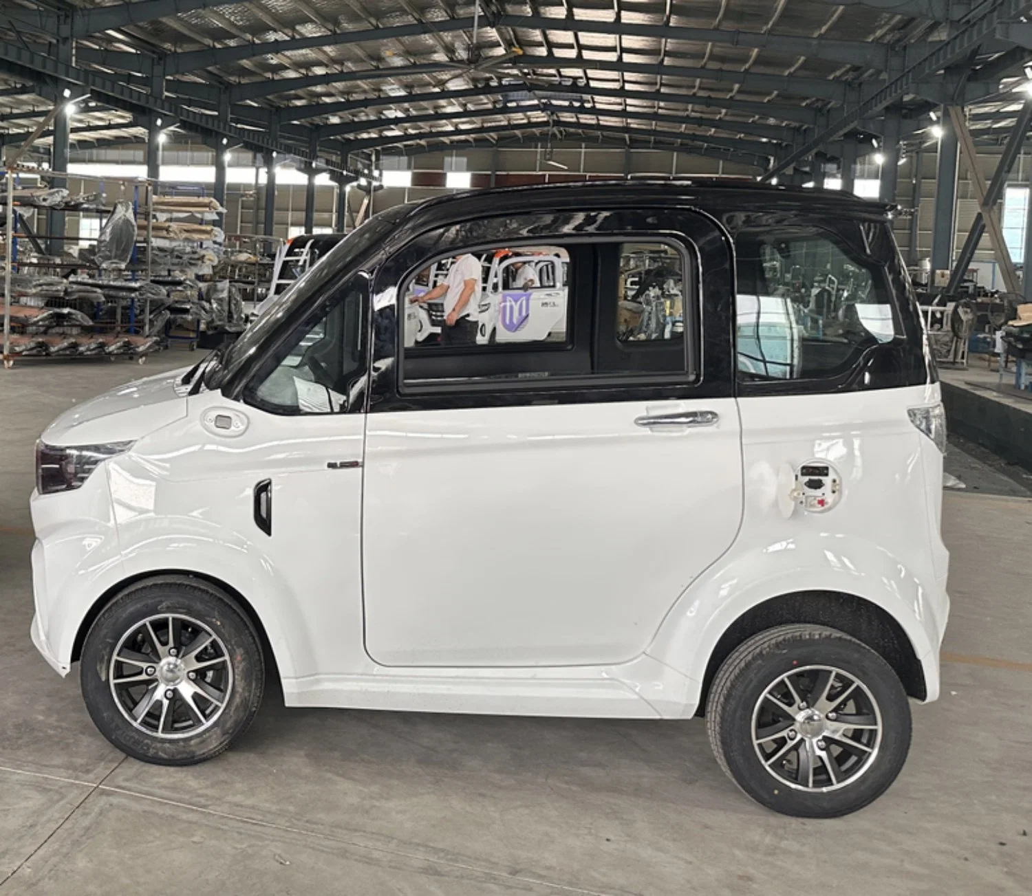 2024 New Arrival 4 Adult Seats Mini Electric Car Made in China