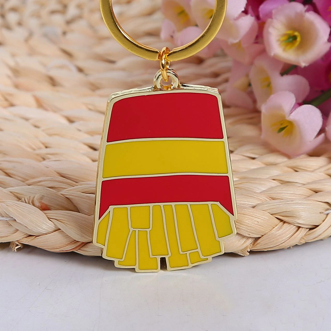 Manufacturer Custom Cute Metal Soft Enamel Food Keychain