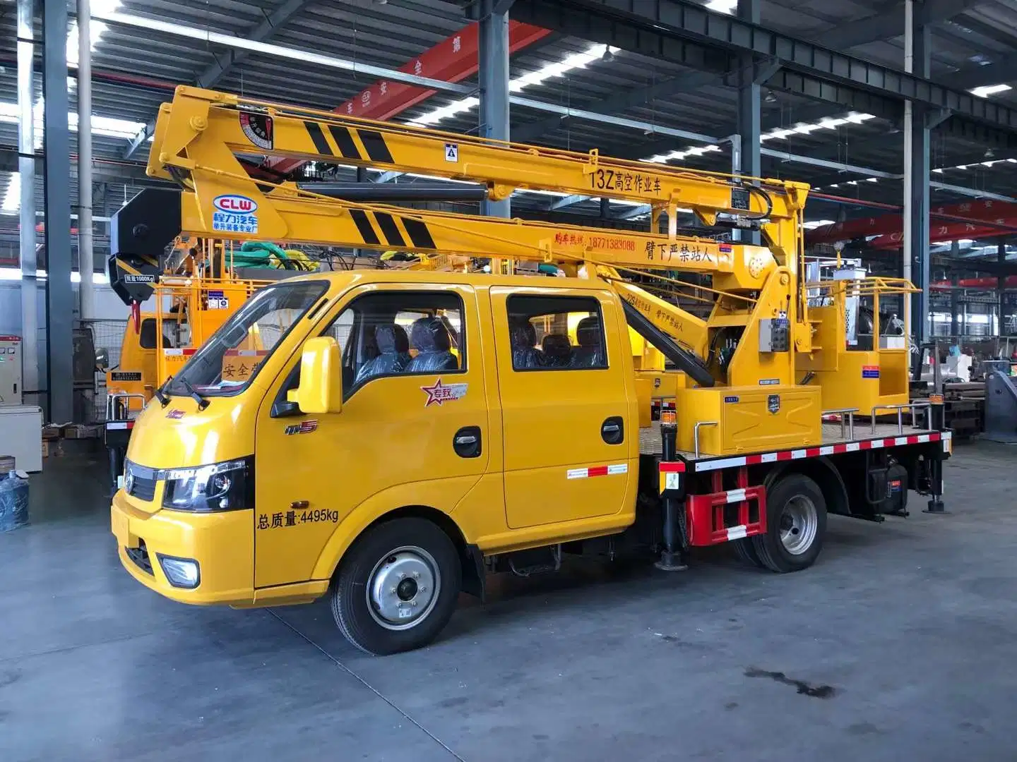 Sky Lift 13.5meters 13.5m Telescopic Boom Aerial Work Platform High Altitude Operation Lifter Aerial Work Platform Truck Mounted Aerial Lift with Working Bucket