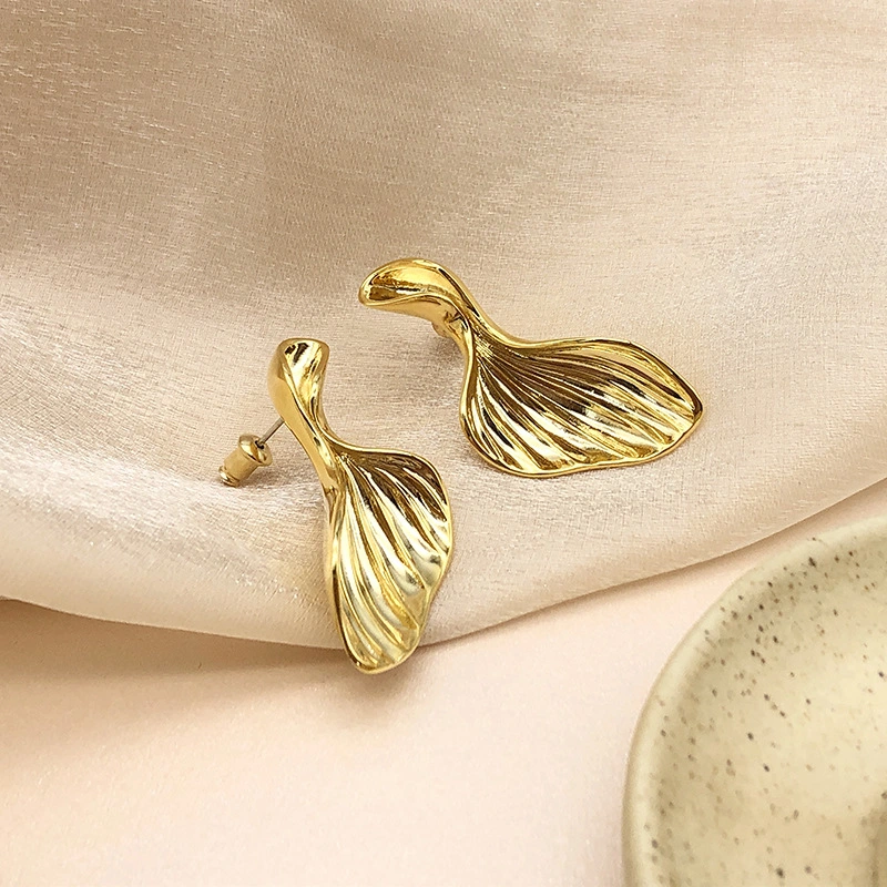 Fashion New French Shell Metal Earrings Jewelry