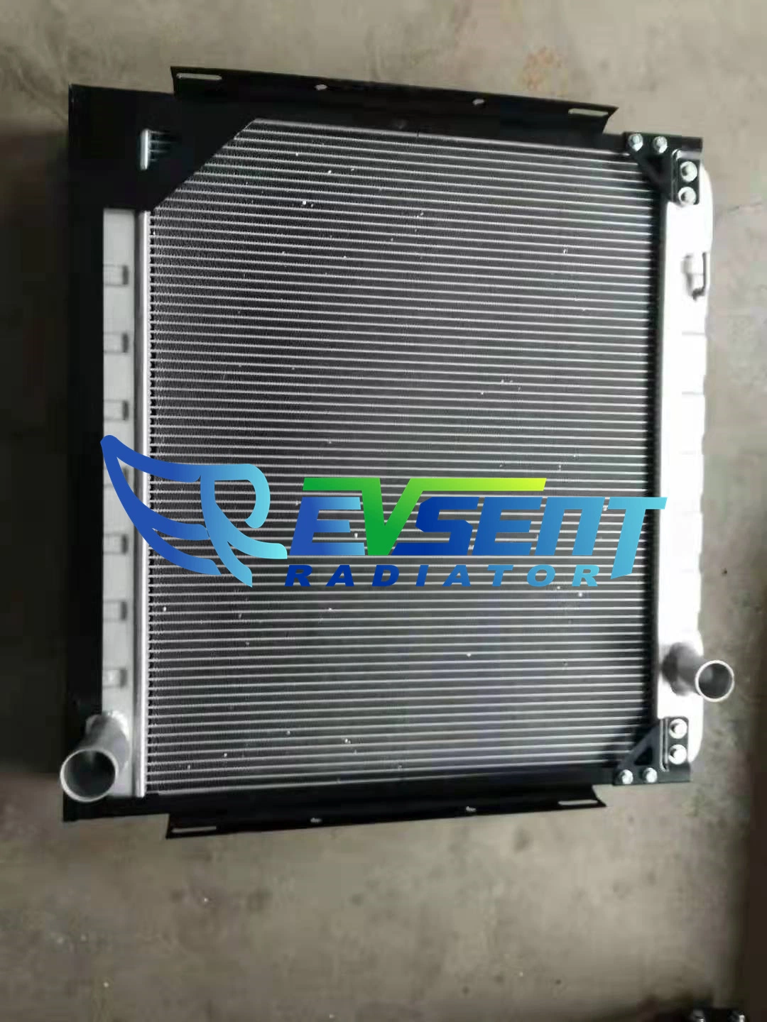 Truck Radiator OEM 3465005603 Mercedes-Benz Auto Parts for Hot Sale