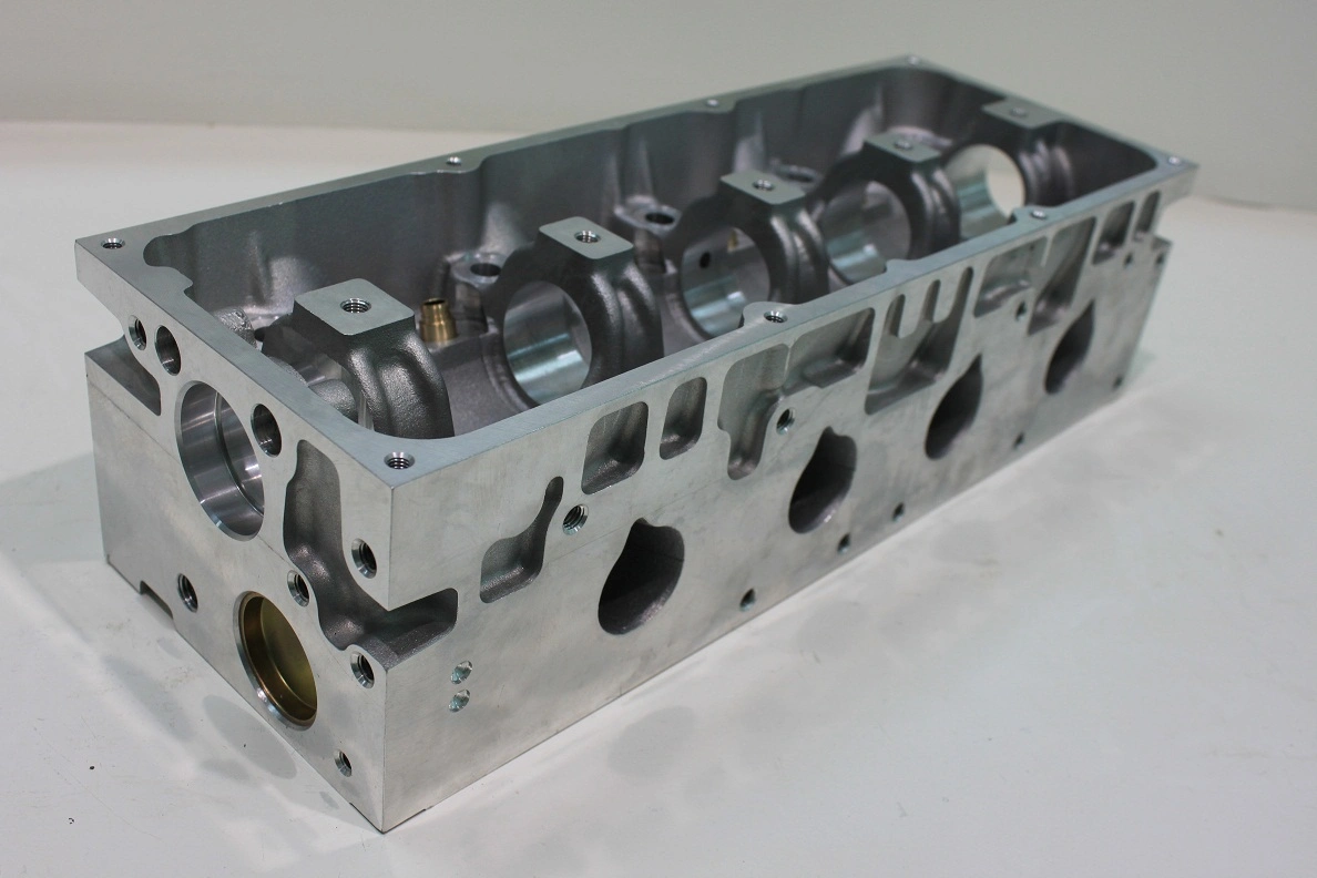 Renault K7m/K7m-702/790 Cylinder Head OEM No. 7701472681 7701468858 7701472170