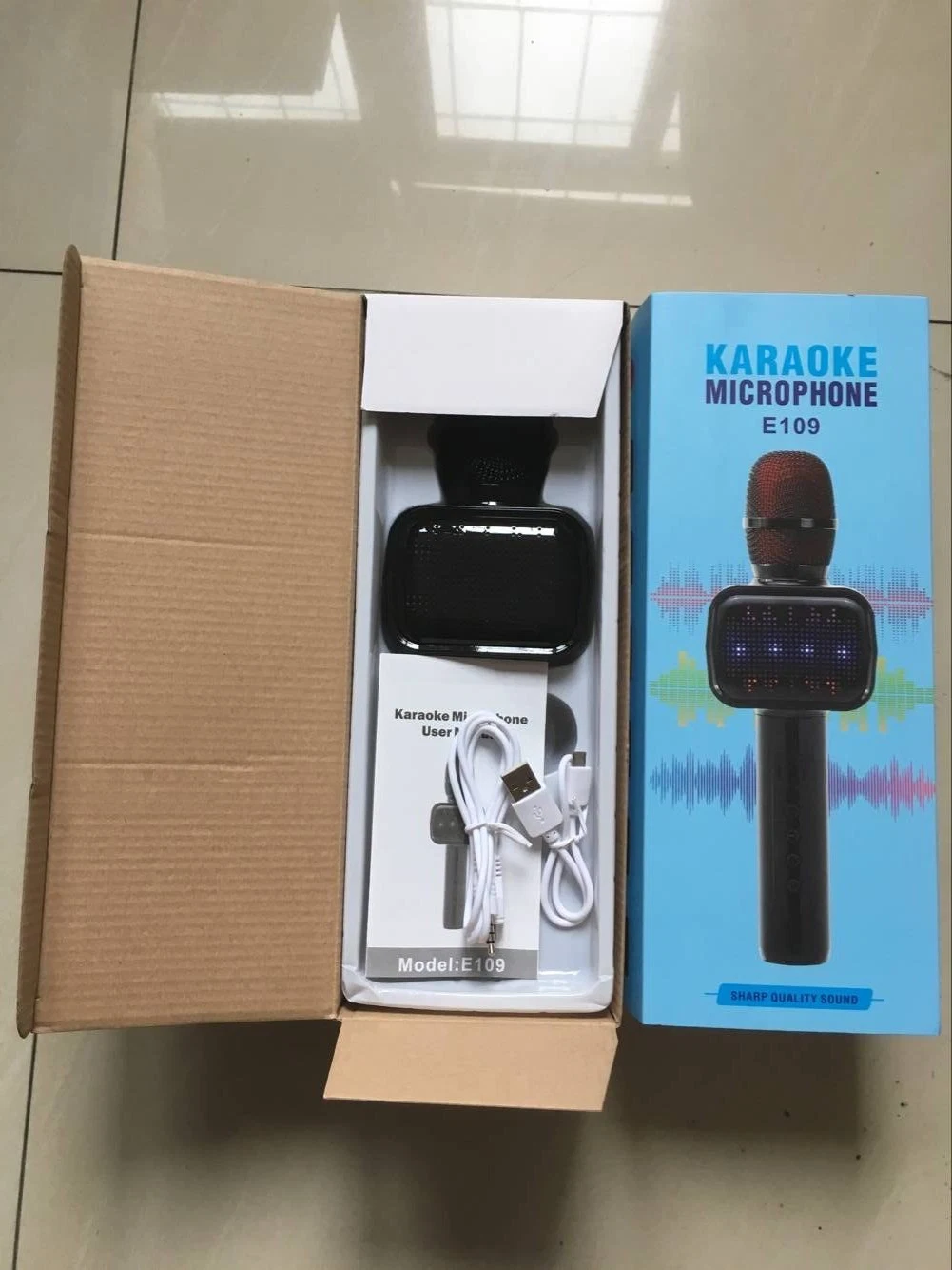 E109 Wireless Microphone Studio USB LED Lights Handheld Karaoke Microphone for Mobile Phone