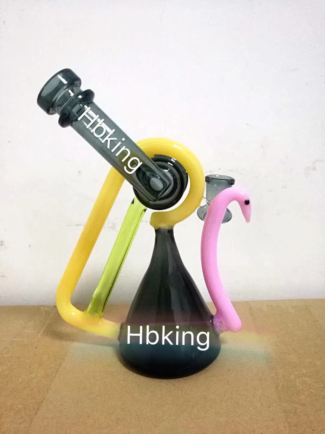 Hbking Waterpipe 2019 Hand Pipe Colorful Glass Water Pipe, DAB Rig, Art Work, USA Glass Water Pipe Bubbler Oil Rig Heady Glass Glassware