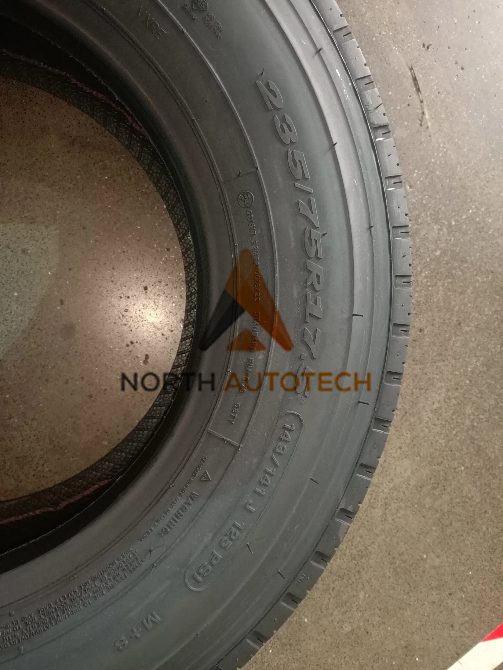 DOT/ECE China Tyre Factory Highway Truck Tyre, Radial Truck Tire Shop 235/75r17.5 18r Tire