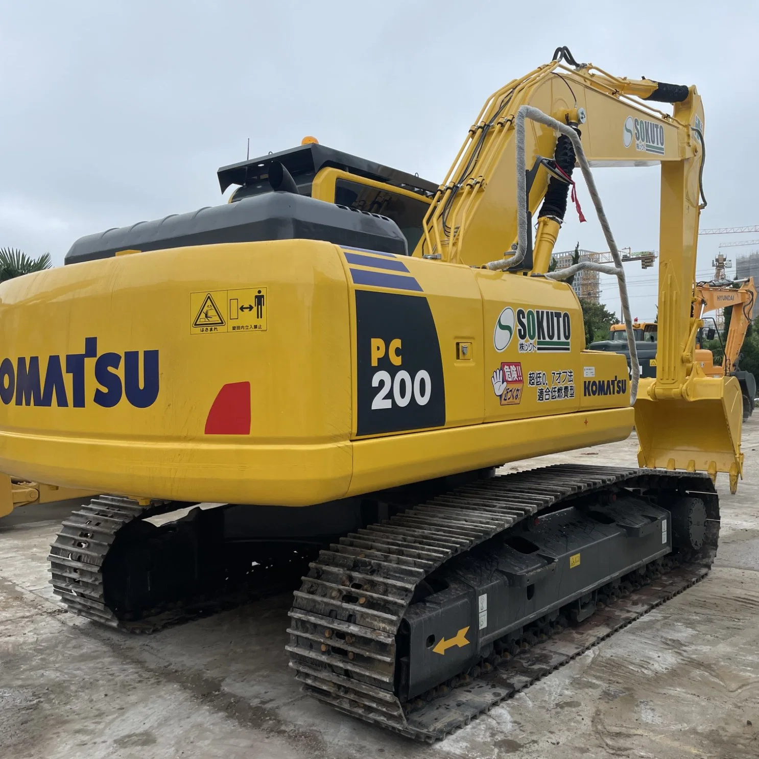 Venta caliente de la fábrica de excavadora Komatsu PC200-8 Second-Hand oferta 90% Nuevo importado 20ton excavadora