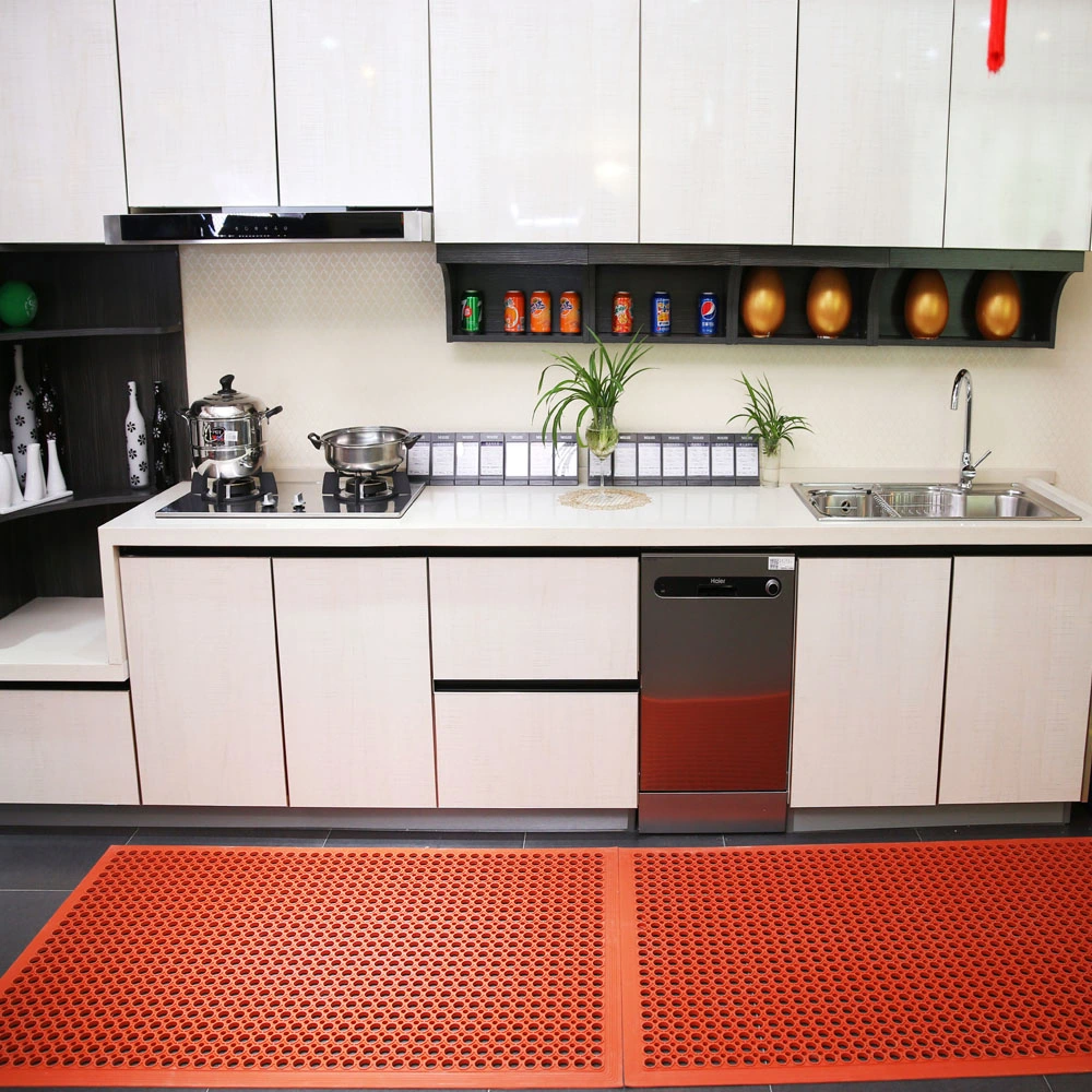 Anti Slip/Fatigue Perforated Drainage Kitchen/Workshop/Door/Stable Safety Floor Rubber Foot Mat with Hole