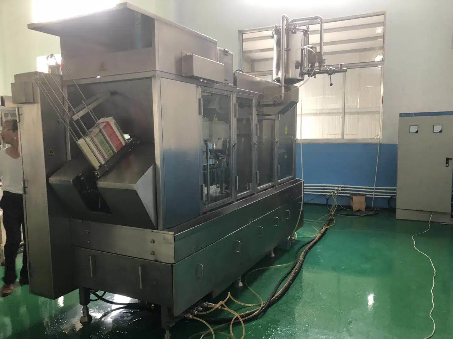 Drinks/Oil/Beverage/Milk Blow Bottle Liquid Filling Sealing Machine Filling Machine Juice Production Line with Washer,Conveyor,Packing,Labeling,Sterilization