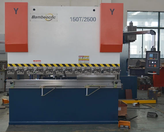 200t 3200 mm Automatic Hydraulic Press Bending Machine in Automobiles Industry