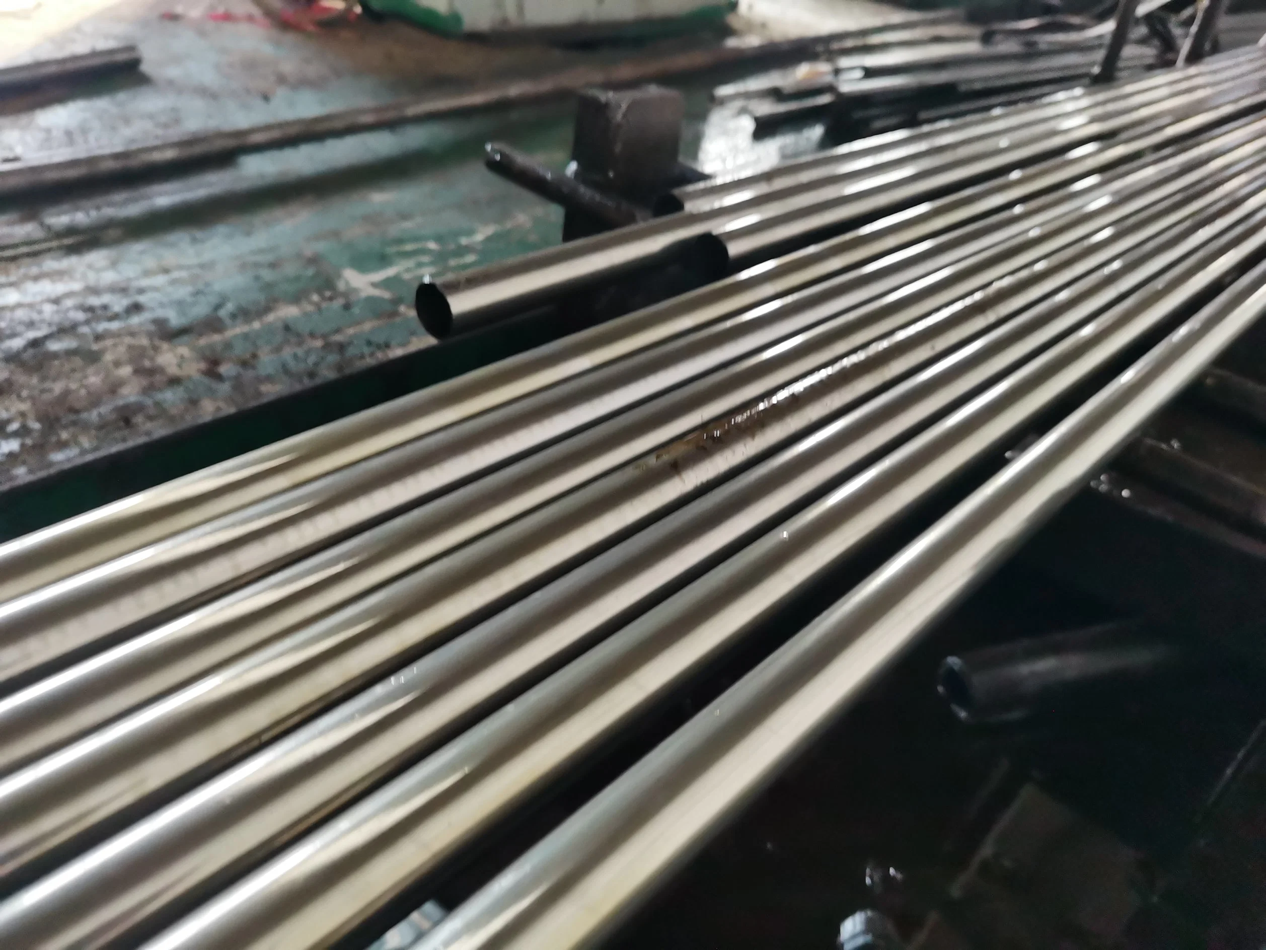 Cold Drawn Rolling Carbon Seamless Steel Pipe as Per St52