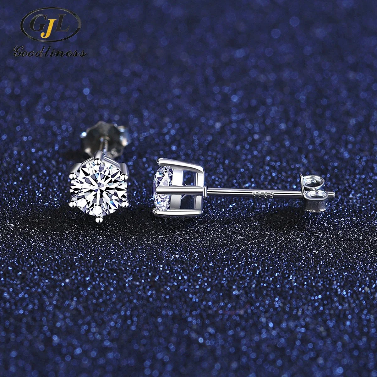 Boucles d'oreilles en argent S925 avec des bijoux en moissanite