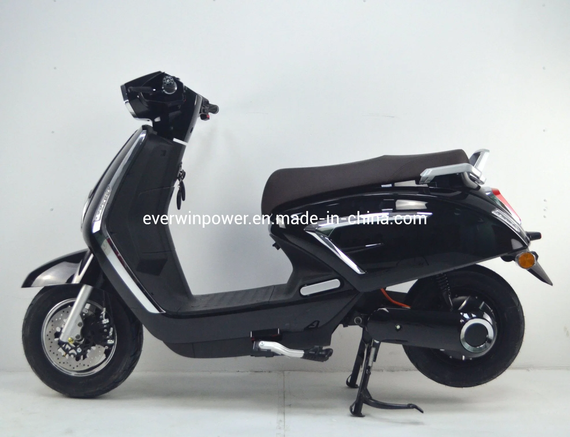 2000W Motor portátil batería de litio scooter eléctrico para el mercado europeo Con EEC y Coc