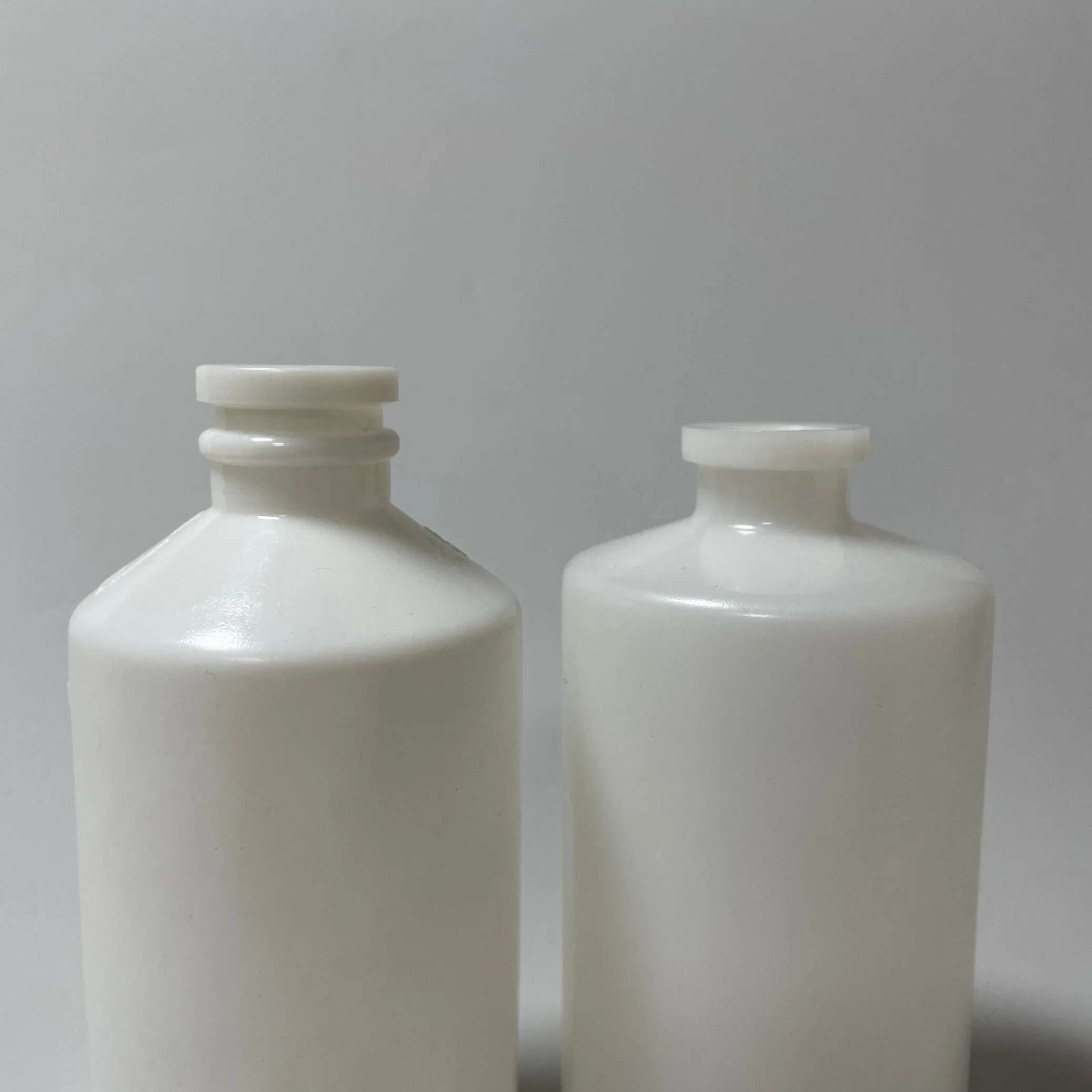 Plastic Vaccine Bottle Eo Sterilization Empty PP or PE Veterinary Pig Vaccine Packaging Vials