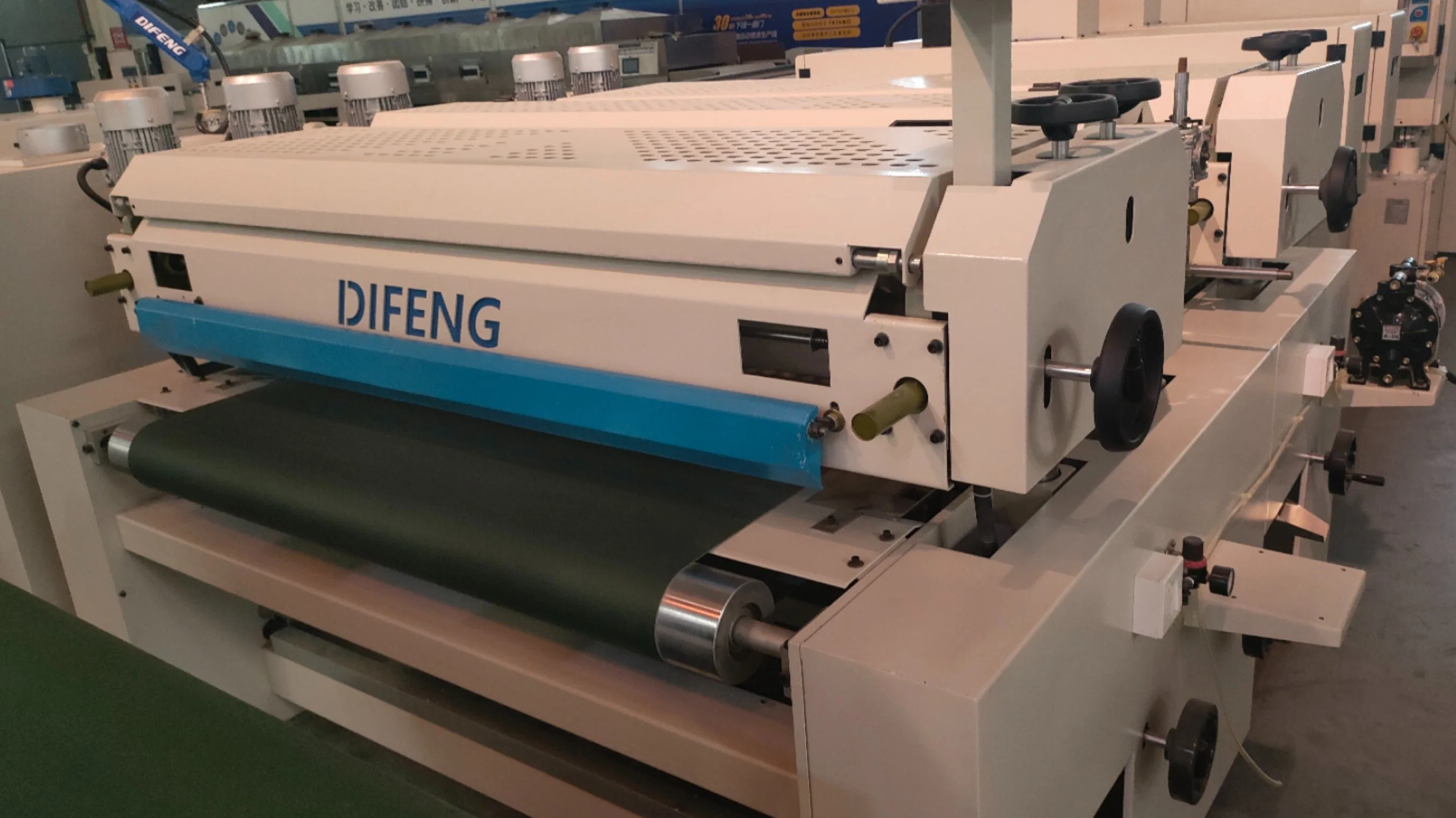 Melhor Preço China Reverso Lacquer Roller Coater Máquina de Revestimento UV para Móveis