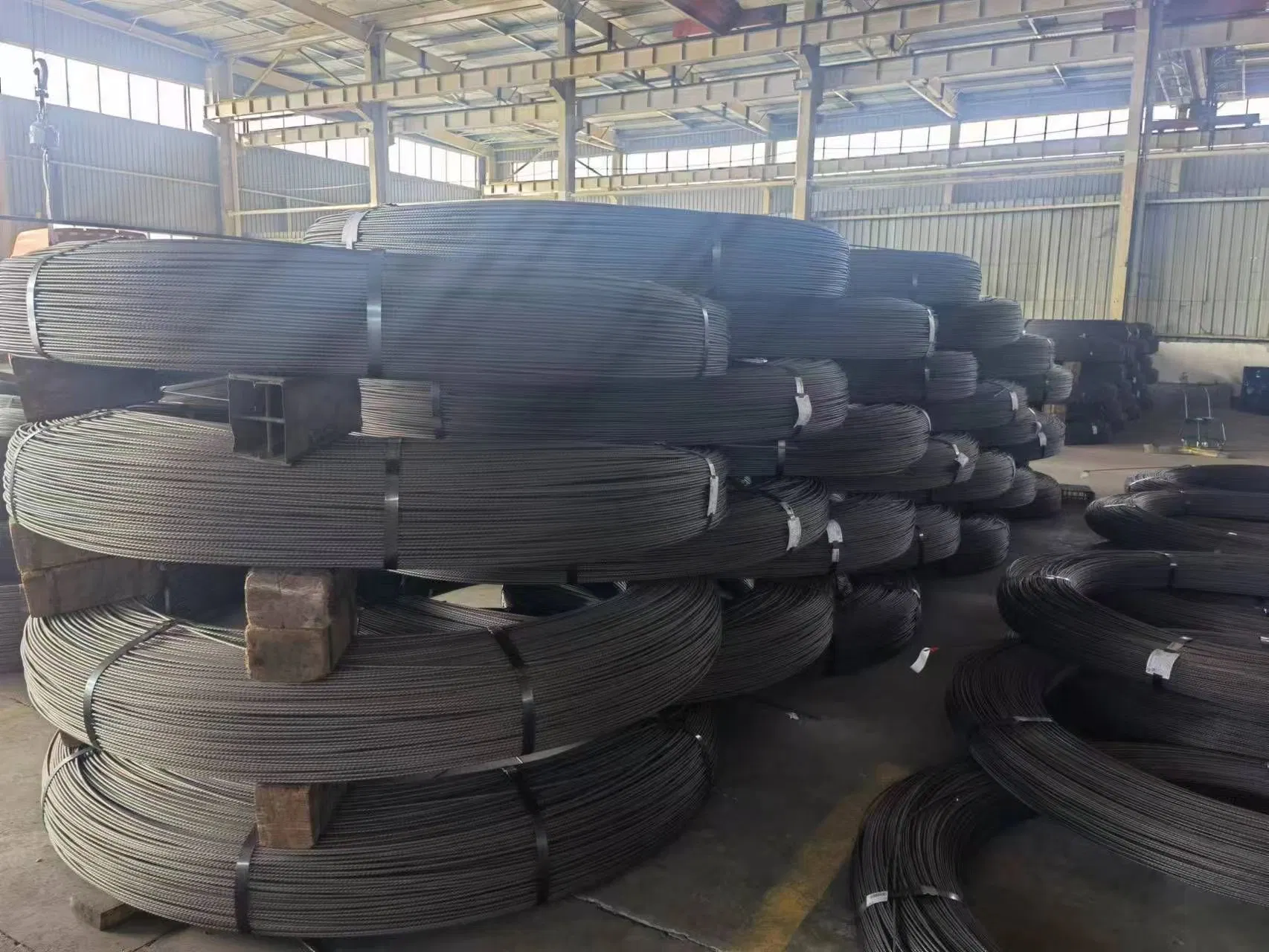 Prestressed Concrete Wire Supplier 4mm 6mm 7mm Spiral Ribbed High Carbon Tension PC Steel Wire