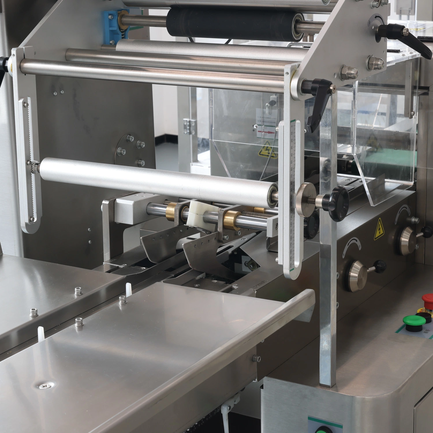 Mini Automatic Sandwiching Cookie Wafer Packing Line Small Biscuit Making Machine with Packing Machine Price