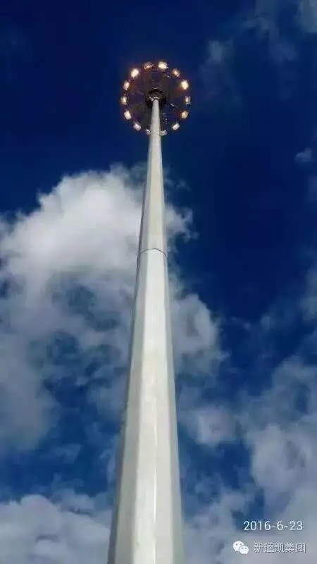 IP66 de 45m al aire libre de 2000W de sodio de alta presión de las luces del mástil de alta para estadios.