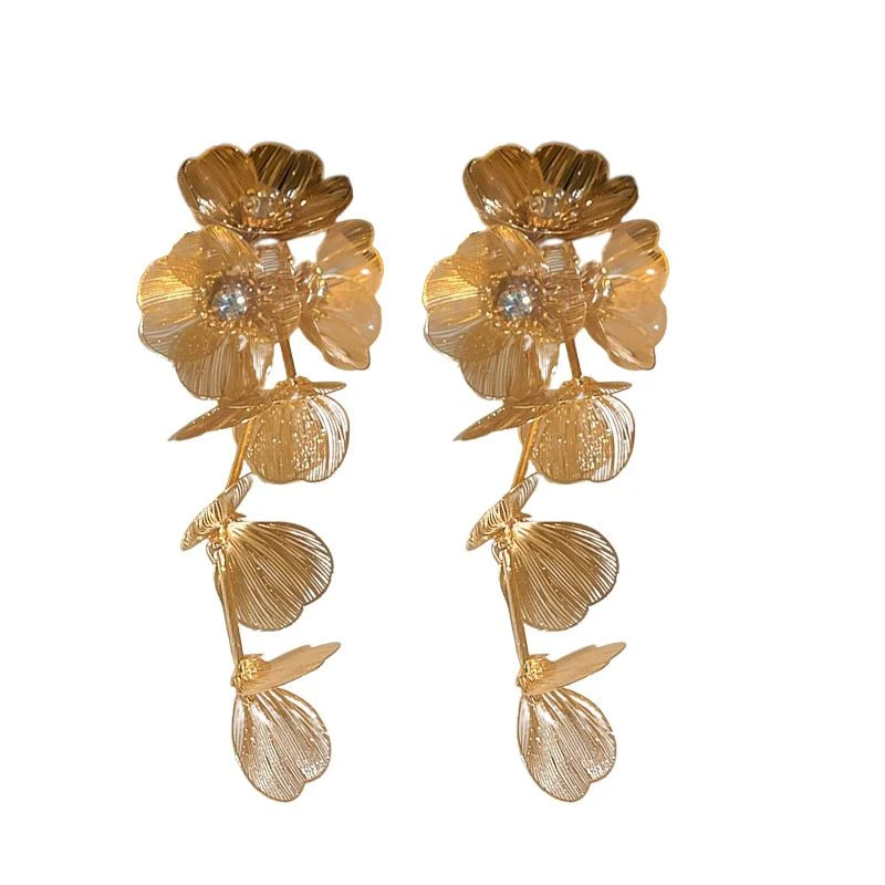 Niche Long Earrings European and American Exaggerated Earrings Women's High-End Flower Earrings Retro Bridal Wedding Dress Accessories