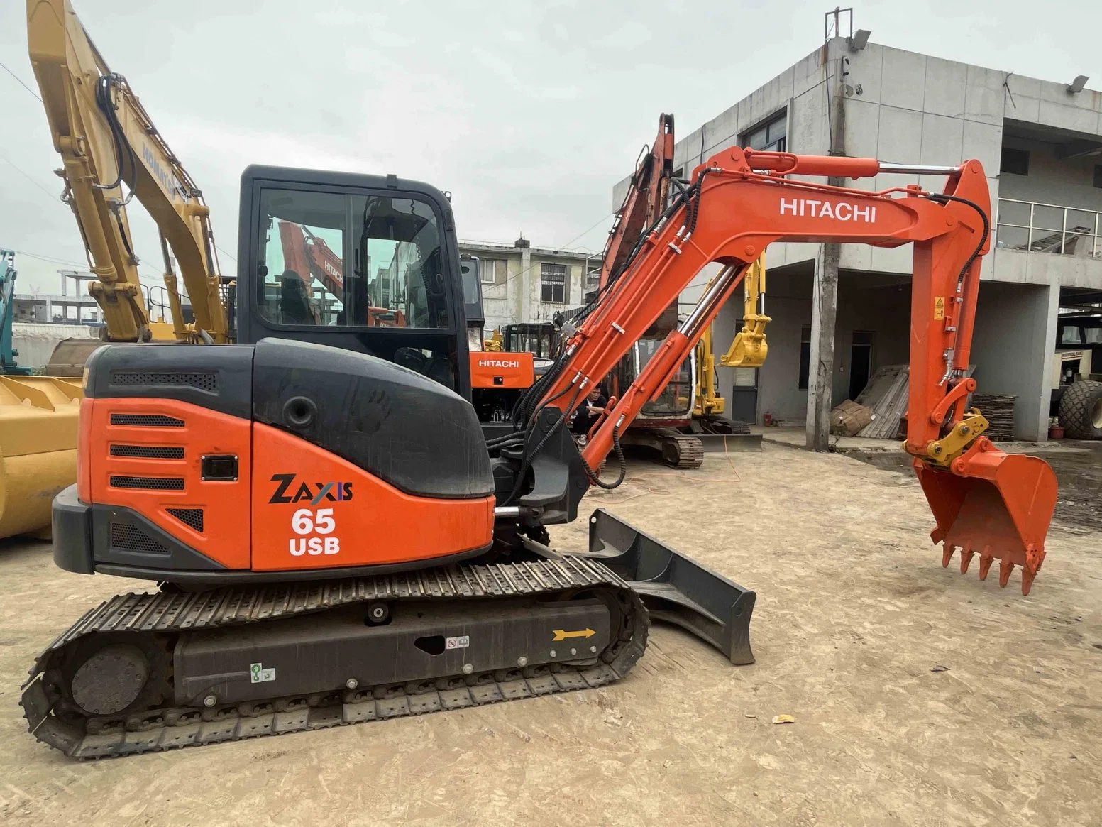 Japonés usado barato 5ton 6ton Miniexcavadora de oruga ZX60 ZX65 ZX70